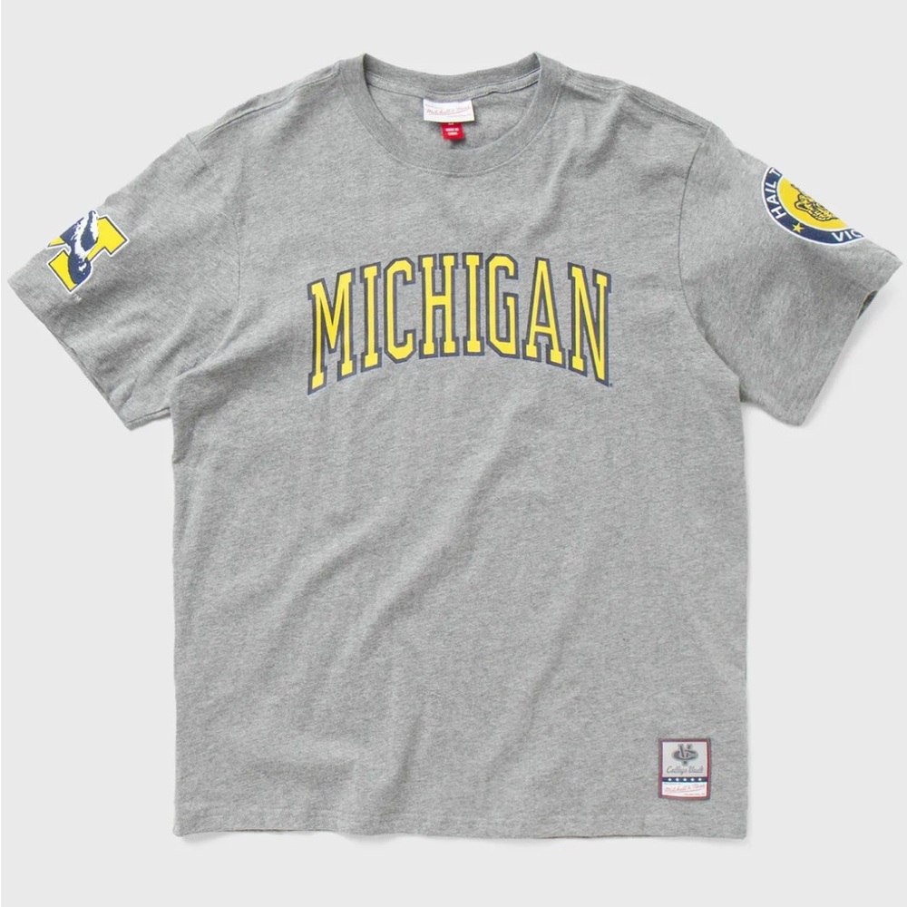 MITCHELL & NESS CHAMP CITY S/S TEE, UNIVERSITY OF MICHIGAN WOLVERINES SMALL NWT